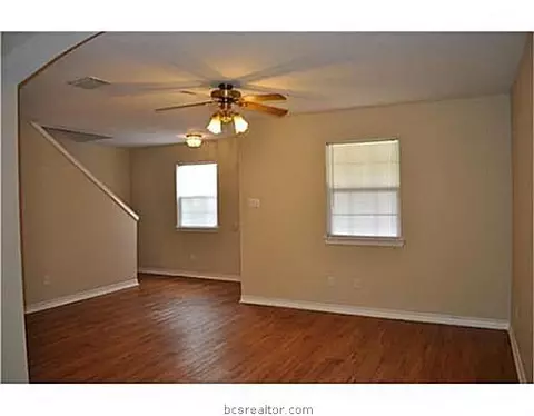 813 Mitchell St, Bryan, TX 77802 photo 2
