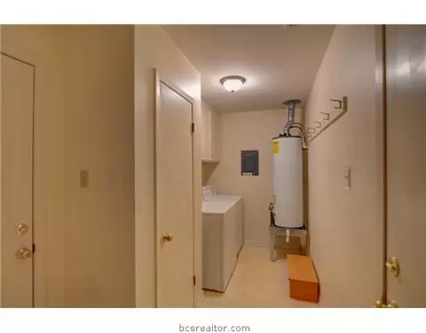3918 Hilltop Dr, Bryan, TX 77801 photo 16