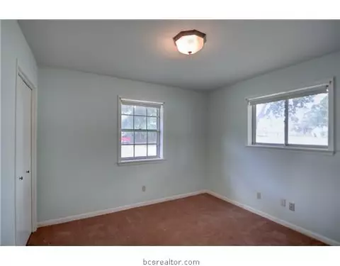 3918 Hilltop Dr, Bryan, TX 77801 photo 14