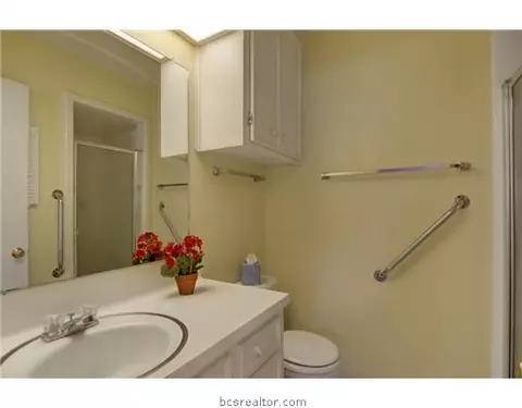 3918 Hilltop Dr, Bryan, TX 77801 photo 13