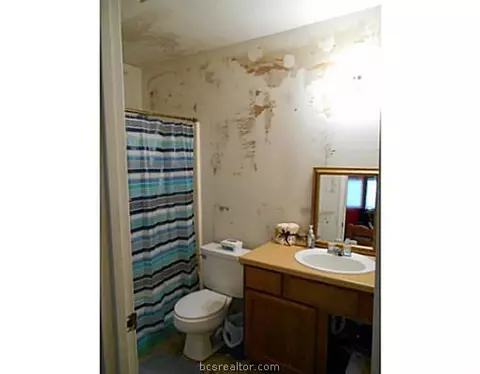 2114 La Brisa, Bryan, TX 77807 photo 10