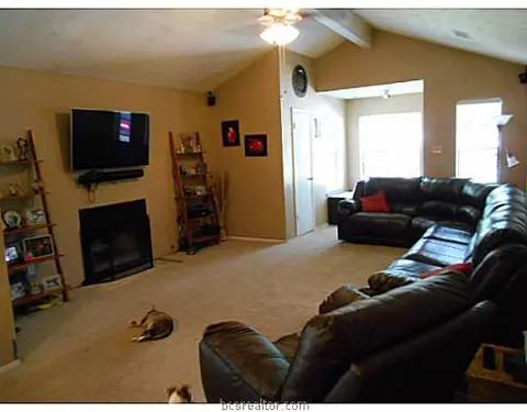 2114 La Brisa, Bryan, TX 77807 photo 4