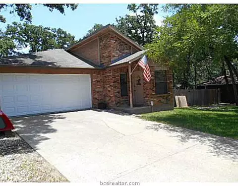 2114 La Brisa, Bryan, TX 77807 photo 2