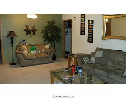 1107 East 26th St, Bryan, TX 77803 photo 2