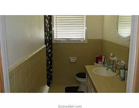 1107 East 26th St, Bryan, TX 77803 photo 4