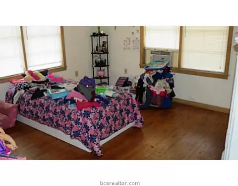 1107 East 26th St, Bryan, TX 77803 photo 5