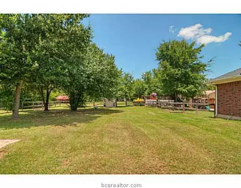 3314 Colson Rd, Bryan, TX 77808 photo 4
