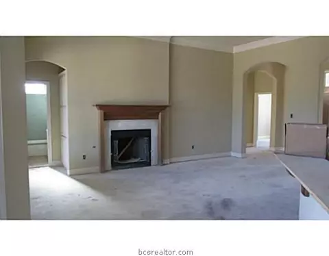 4642 River Rock Dr, Bryan, TX 77808 photo 6