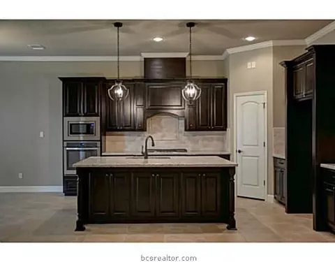 3308 Covington Ct, Bryan, TX 77808 photo 10