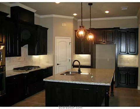 3308 Covington Ct, Bryan, TX 77808 photo 7