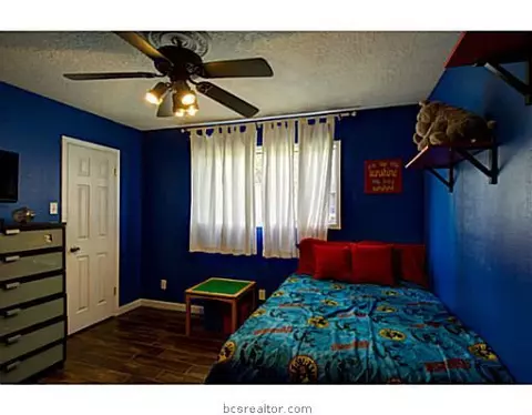 3602 Old Oaks Dr, Bryan, TX 77802 photo 14