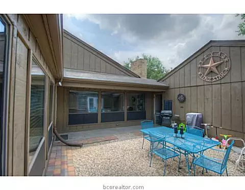 3602 Old Oaks Dr, Bryan, TX 77802 photo 12