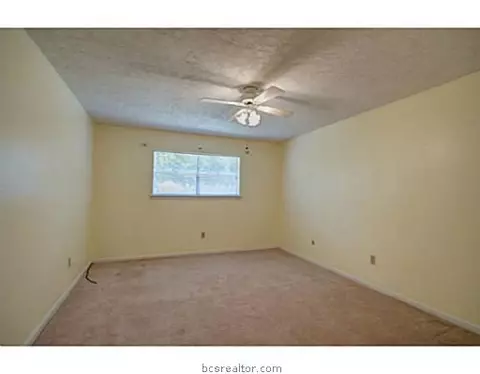 3813 Windridge Dr, Bryan, TX 77802 photo 9