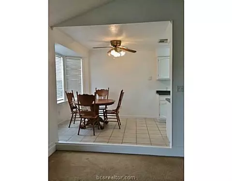 6798 Cargill Dr, Bryan, TX 77808 photo 4