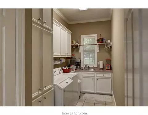 1718 Frieda Ln, Bryan, TX 77808 photo 12