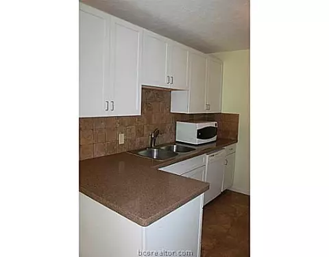 309 Dunn St, Bryan, TX 77801 photo 5