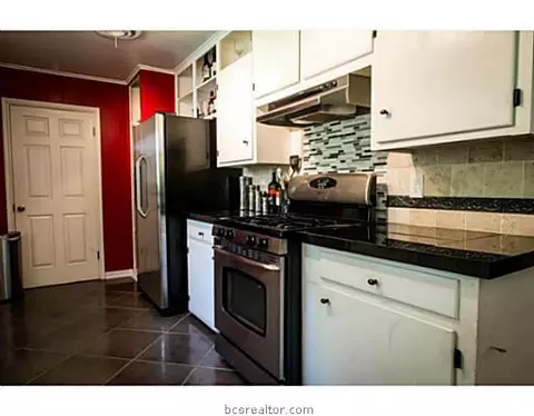 1400 Esther Blvd, Bryan, TX 77802 photo 5