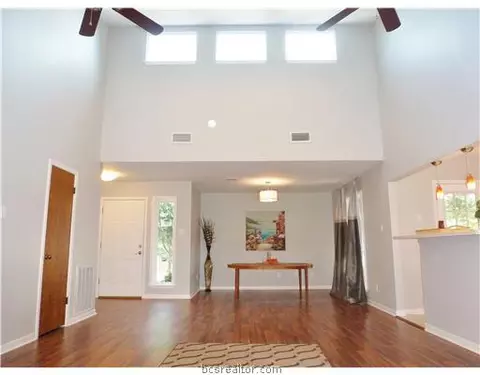 2124 Pantera Dr, Bryan, TX 77807 photo 5