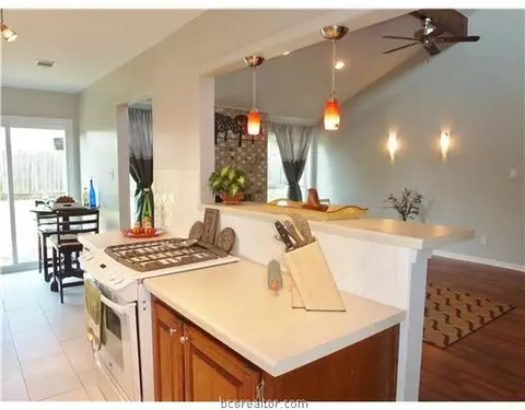 2124 Pantera Dr, Bryan, TX 77807 photo 10