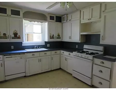 1508 Burt St, Bryan, TX 77802 photo 5