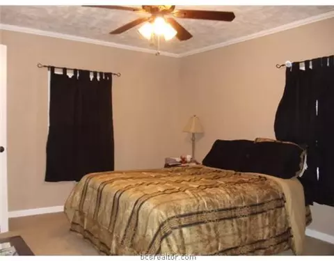 1708 Baker, Bryan, TX 77803 photo 9