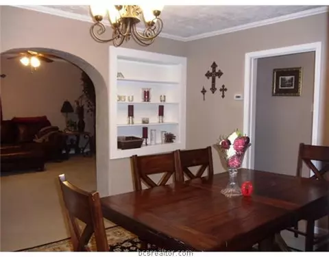 1708 Baker, Bryan, TX 77803 photo 5