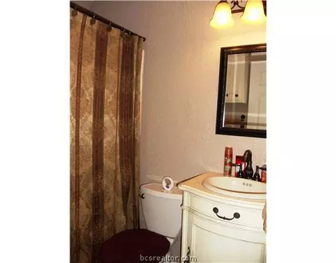1708 Baker, Bryan, TX 77803 photo 10
