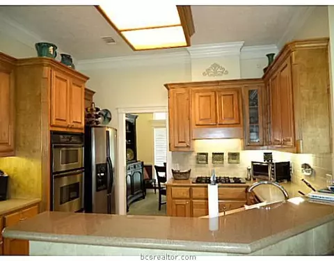 5784 Easterling Dr, Bryan, TX 77808 photo 10