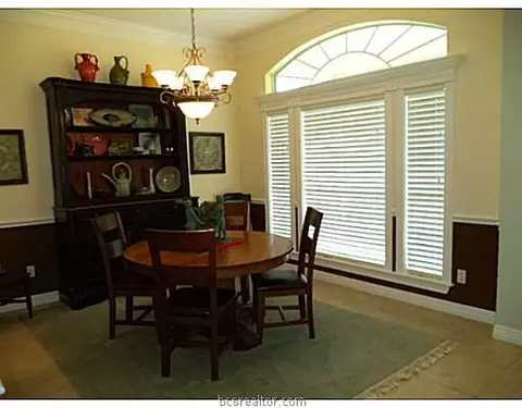 5784 Easterling Dr, Bryan, TX 77808 photo 8