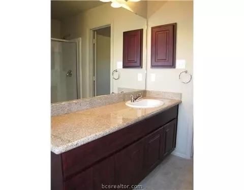 2104 Gateshead Rd, Bryan, TX 77801 photo 8
