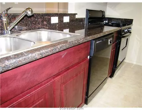 2104 Gateshead Rd, Bryan, TX 77801 photo 4