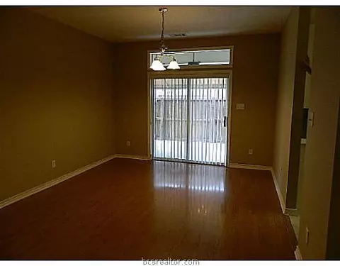 2628 E Trophy Dr, Bryan, TX 77802 photo 4