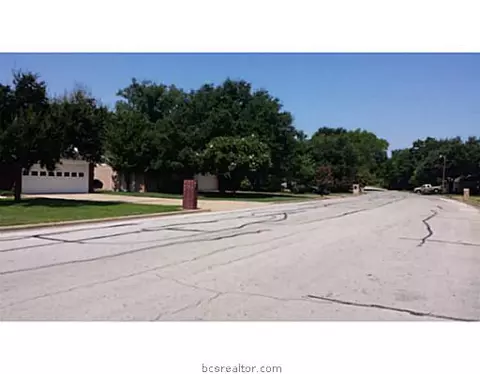 2107 Red River Dr, Bryan, TX 77802 photo 7