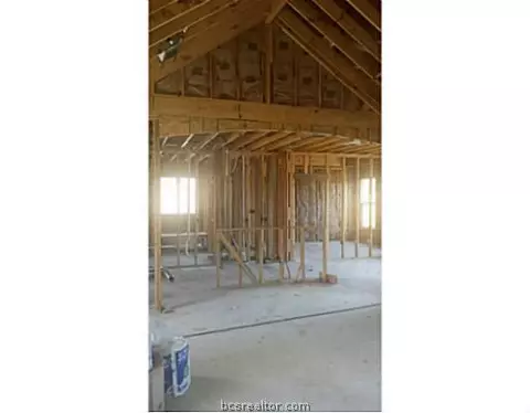 2107 Red River Dr, Bryan, TX 77802 photo 3