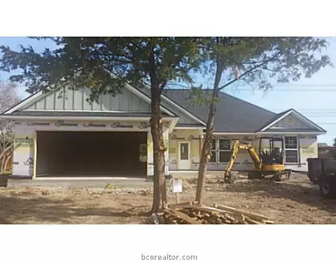 2107 Red River Dr, Bryan, TX 77802 photo 1