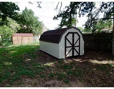 2721 Silver Maple Dr, Bryan, TX 77803 photo 3