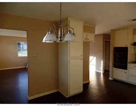 2721 Silver Maple Dr, Bryan, TX 77803 photo 7
