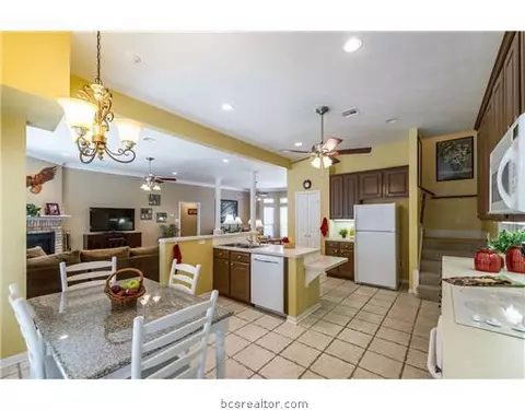 2101 Williams, Bryan, TX 77808 photo 5
