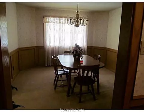 5900 Knightsbridge Ln, Bryan, TX 77802 photo 6
