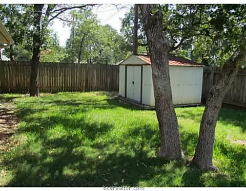 5900 Knightsbridge Ln, Bryan, TX 77802 photo 23