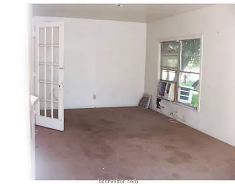 2318 S Franklin Dr, Bryan, TX 77801 photo 8
