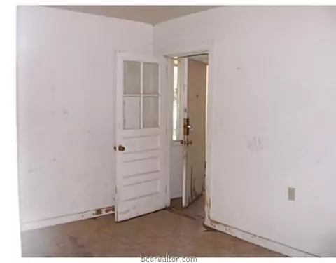 2318 S Franklin Dr, Bryan, TX 77801 photo 11