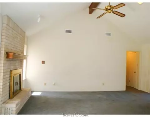 4101 Warwick Ln, Bryan, TX 77802 photo 3