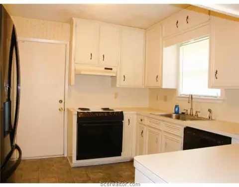 4101 Warwick Ln, Bryan, TX 77802 photo 5