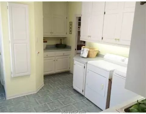 1111 E 9th St, Cameron, TX 76520 photo 20