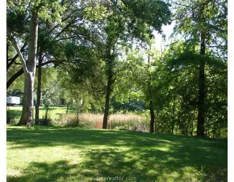 1111 E 9th St, Cameron, TX 76520 photo 6