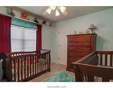 3820 Park Hampton Dr, Bryan, TX 77802 photo 10
