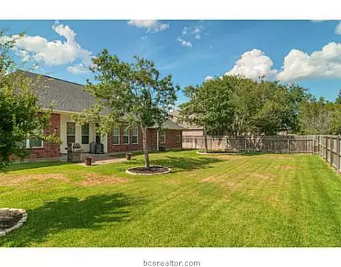 3820 Park Hampton Dr, Bryan, TX 77802 photo 13