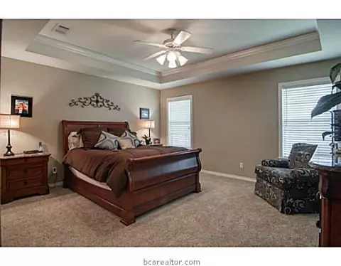 3820 Park Hampton Dr, Bryan, TX 77802 photo 6