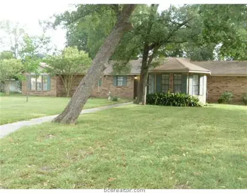 4300 Brompton Ln, Bryan, TX 77802 photo 5